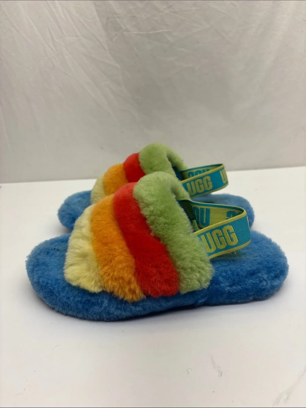 UGG Kids Rainbow Faux-Fur Slide Slippers, SZ 1 for little girl, box 73